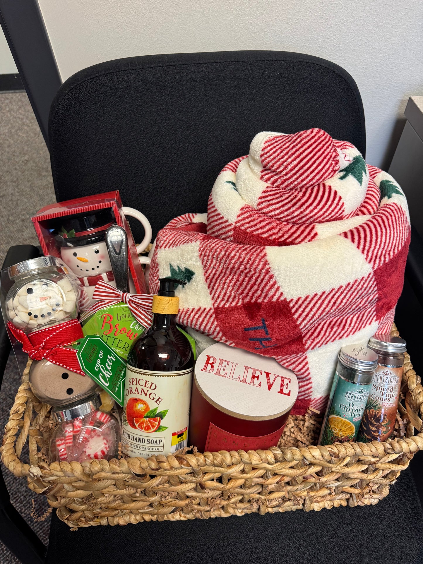 Custom Closing Gift Basket